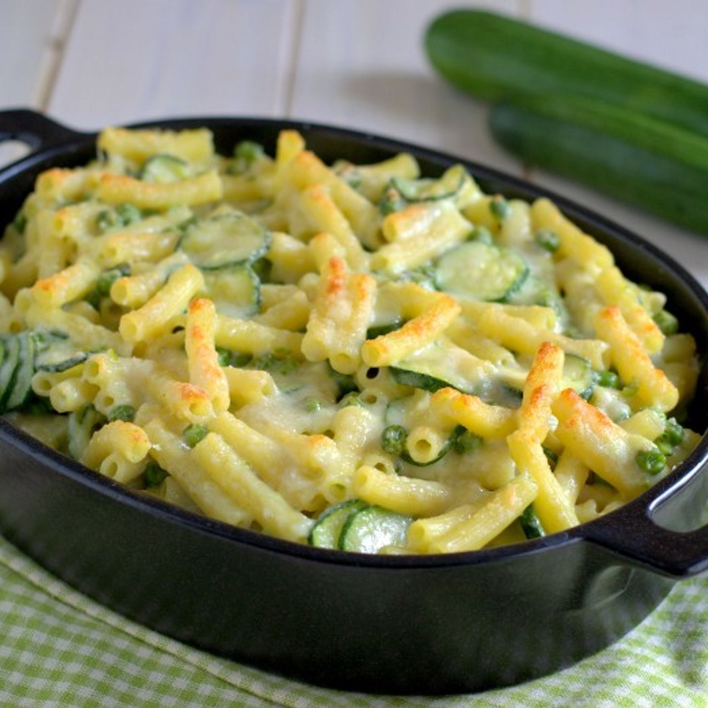 Pasta al forno con zucchine e piselli episode artwork