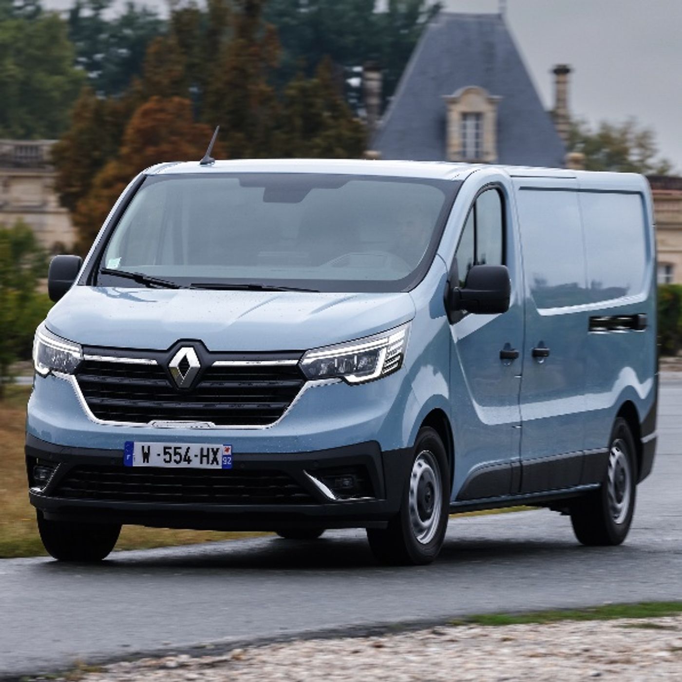 RENAULT TRAFIC VAN E-TECH ELECTRIC - Furgone sì ma 100% Elettrico episode artwork