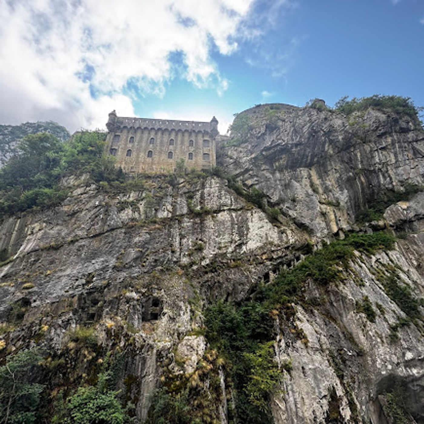 CANFRANC CONTRA NAPOLEÓN: "ANTES MORIR QUE REBLAR" POR MAYAYO