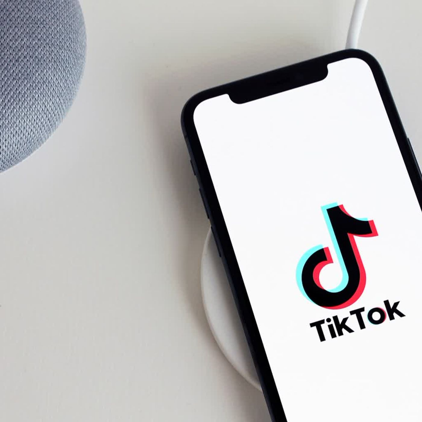 Cyberprzezorny – czy TikTok jest bezpieczny dla dzieci? episode artwork