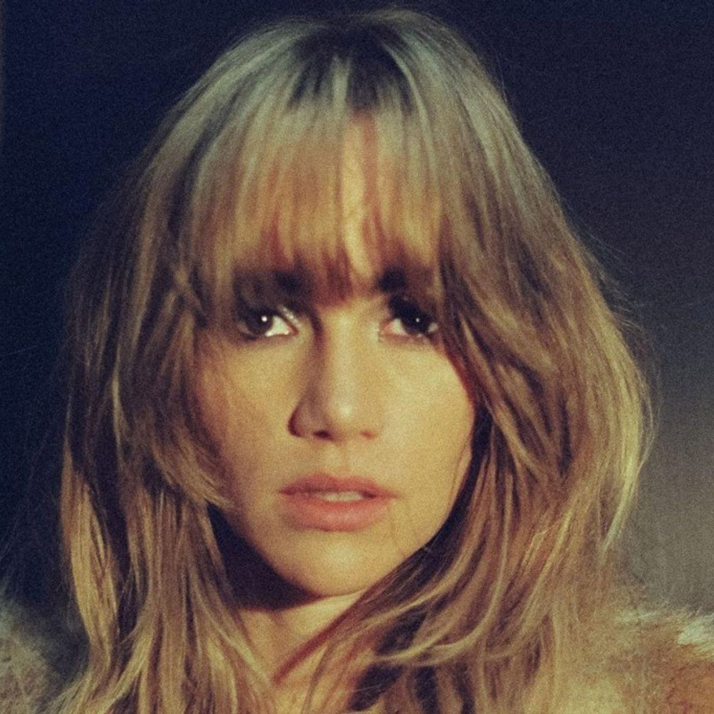 Suki Waterhouse Sets Australian Loveland Tour Dates for December