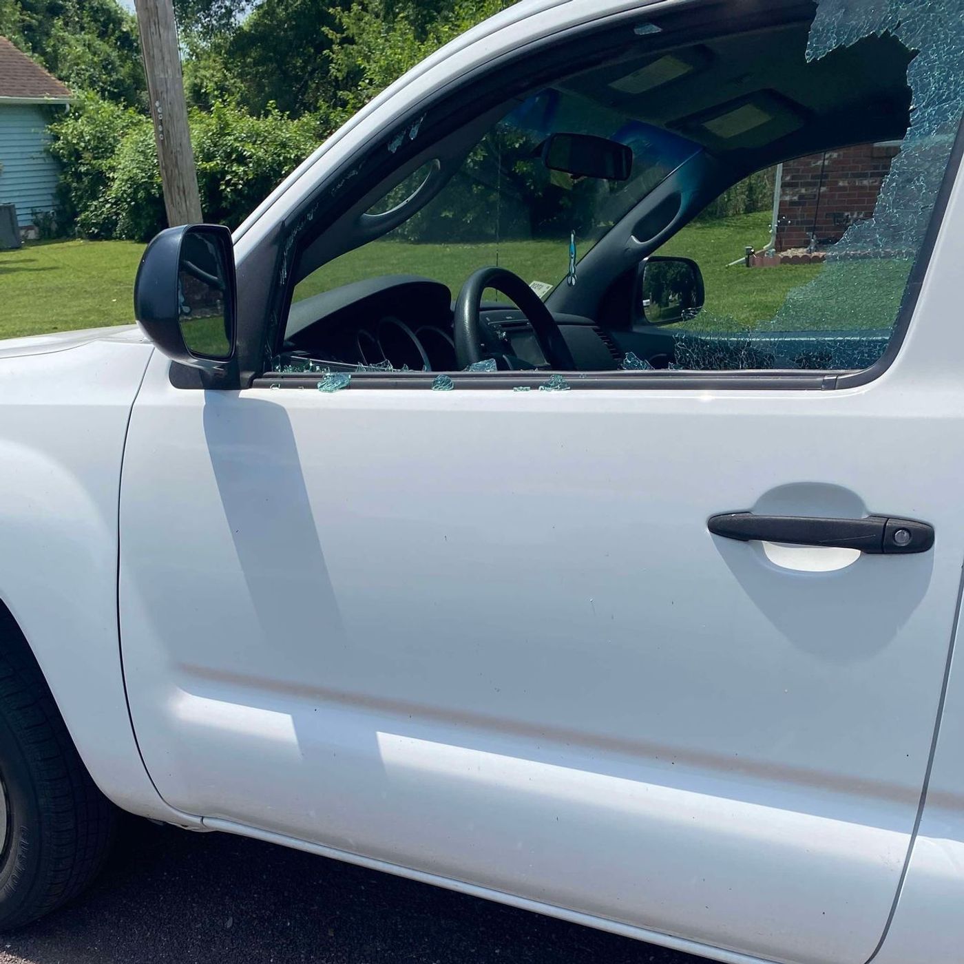 Ep. 456 - Someone Busted out my Truck Window!!! episode artwork