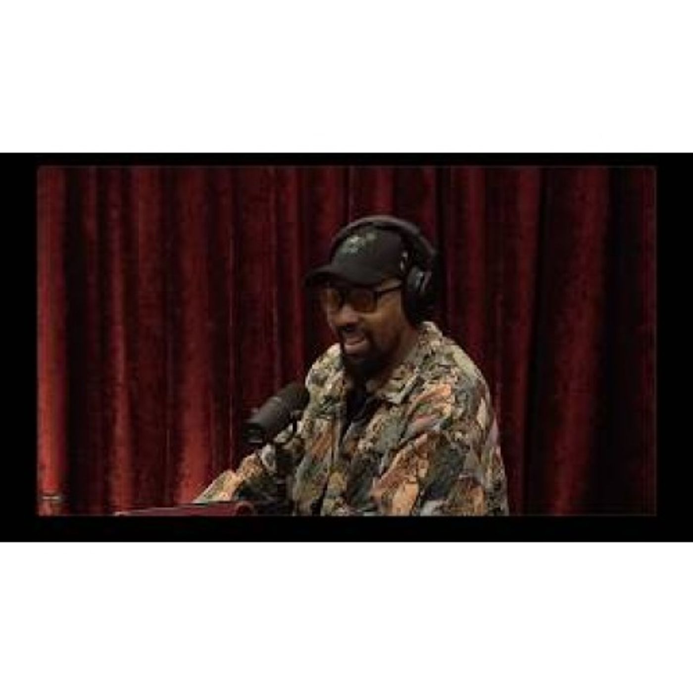 Joe Rogan Experience #2490 - RZA [D_ZGWj_38uA] episode artwork