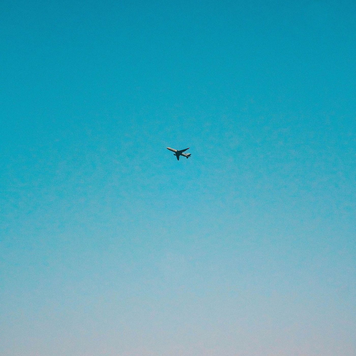 El Paso Airspace Closure: Cartel Drones and Laser Defense Dispute episode artwork