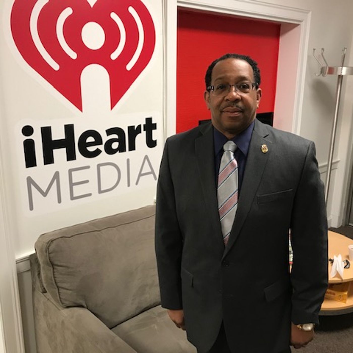 Fred talks with candidate for Lucas Co Sheriff Maurice Morris (D) episode artwork