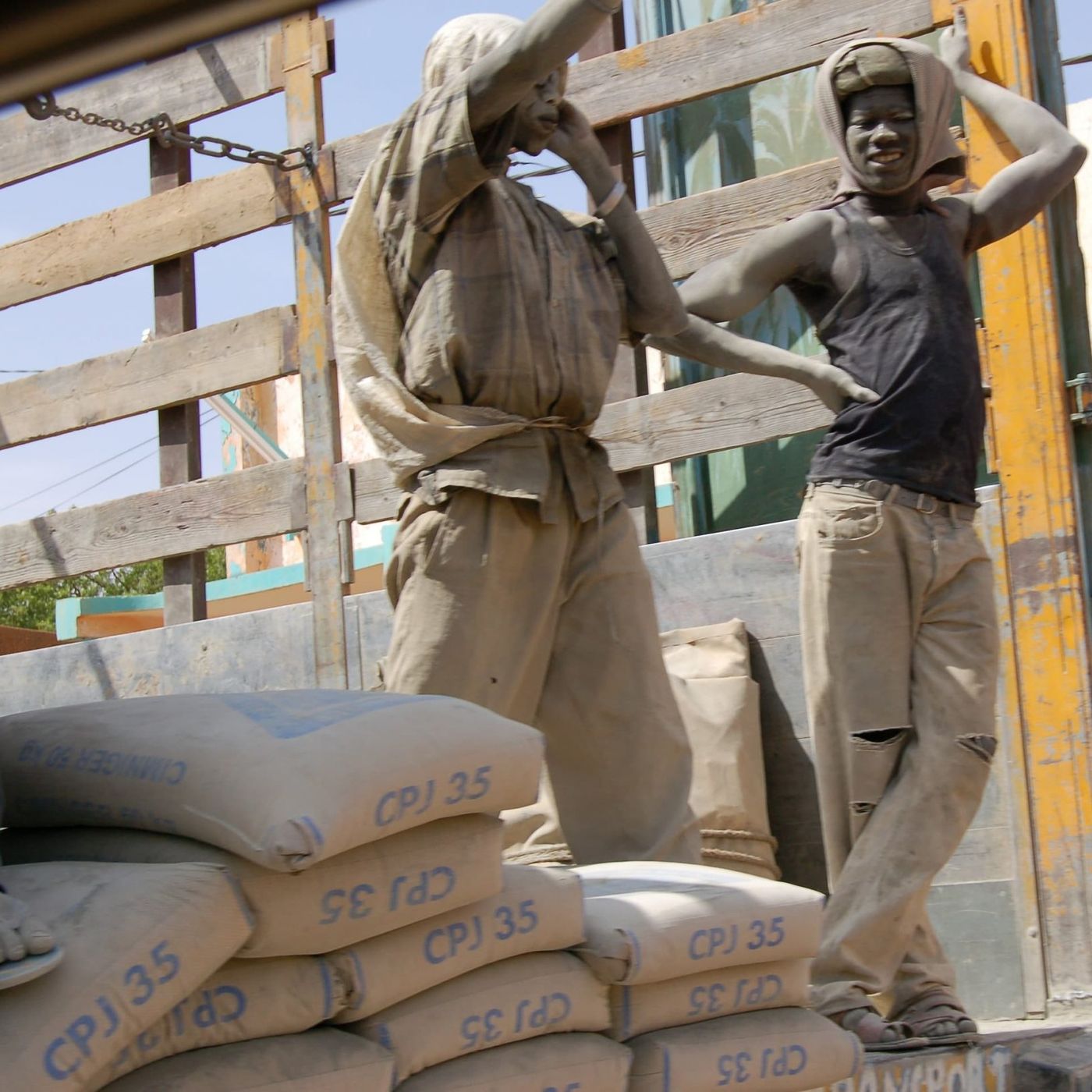 Agadez ravitaillée en ciment 32.5 episode artwork