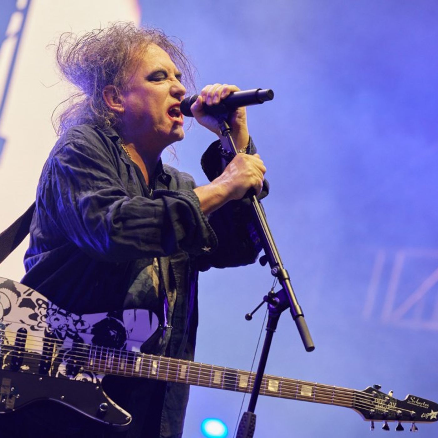 The Cure’s Robert Smith Hits Hot 100 as a Solo Artist for the First Time, Thanks to Olivia Rodrigo episode artwork