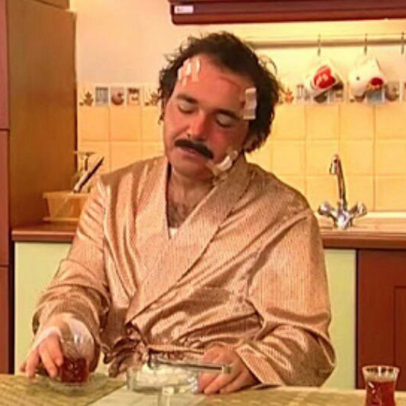 içli içli mırıldanırdı cover art