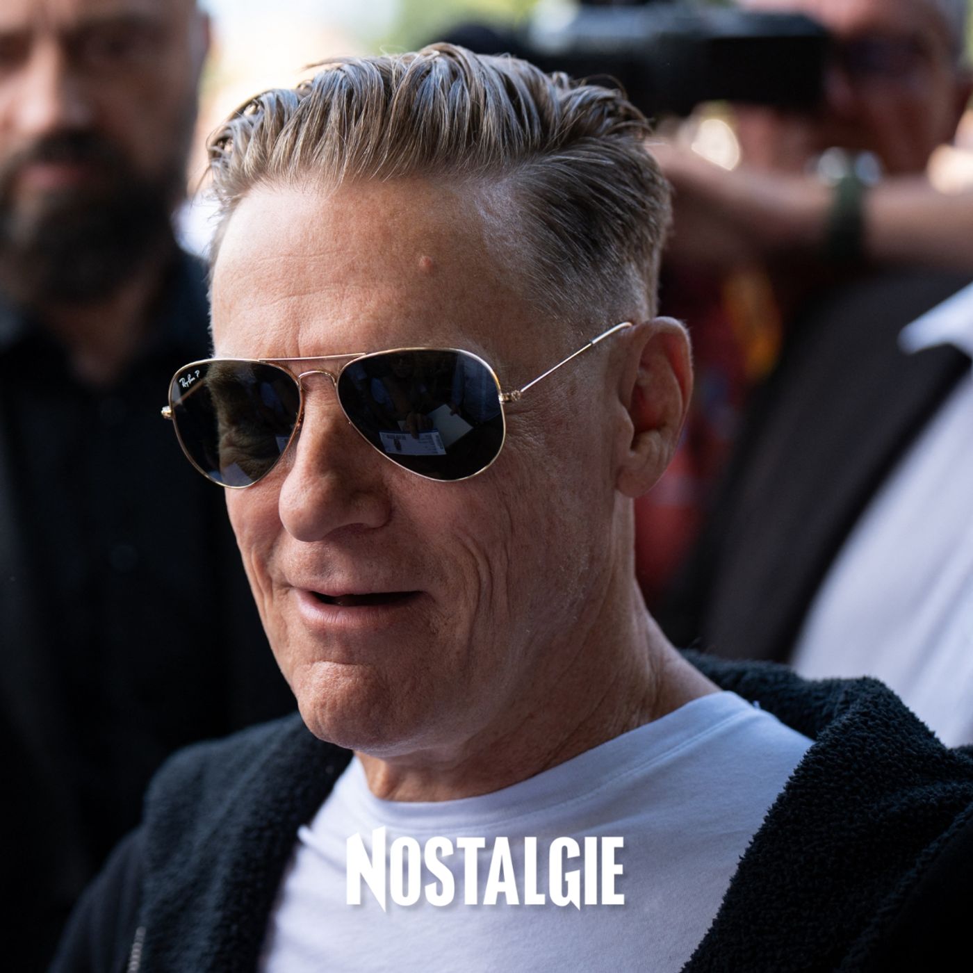 Bryan Adams : l'enfant britannique du Canada devenu icône du rock mondial episode artwork