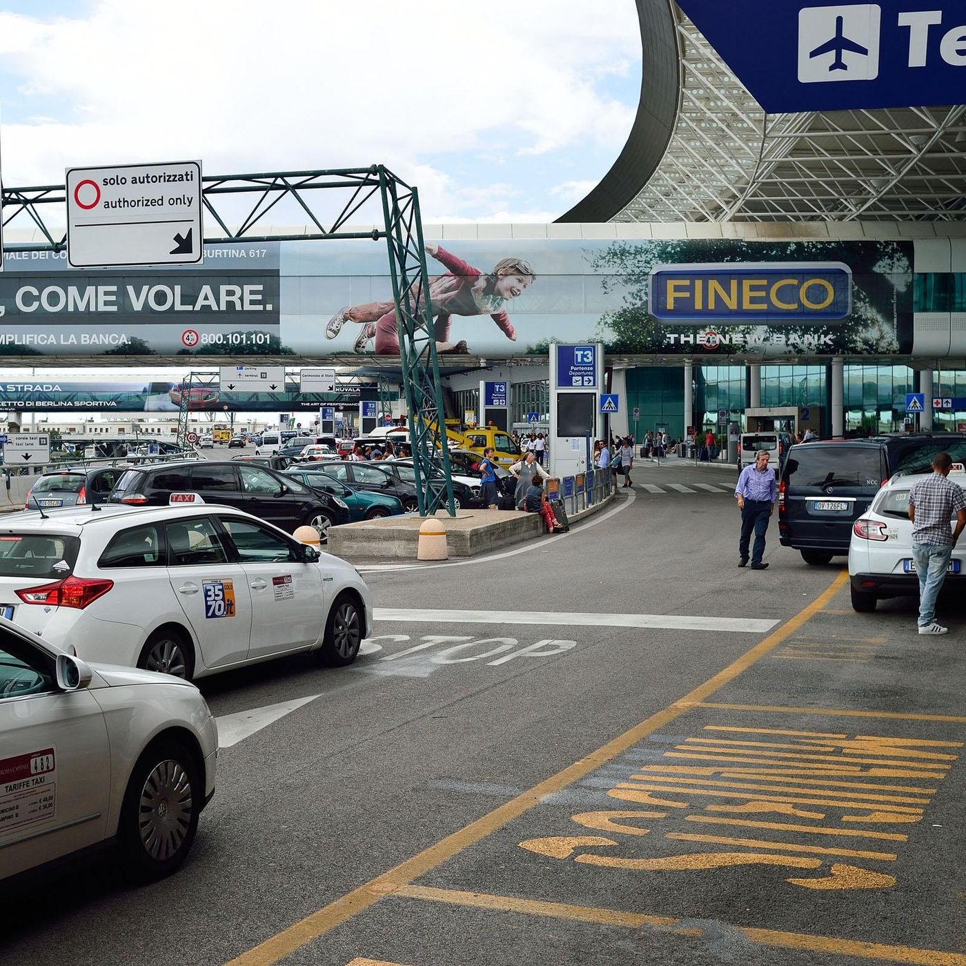 #465 Il Messaggero e la Gang di Satana, guerra tra taxi a Fiumicino e altre storie di Roma episode artwork