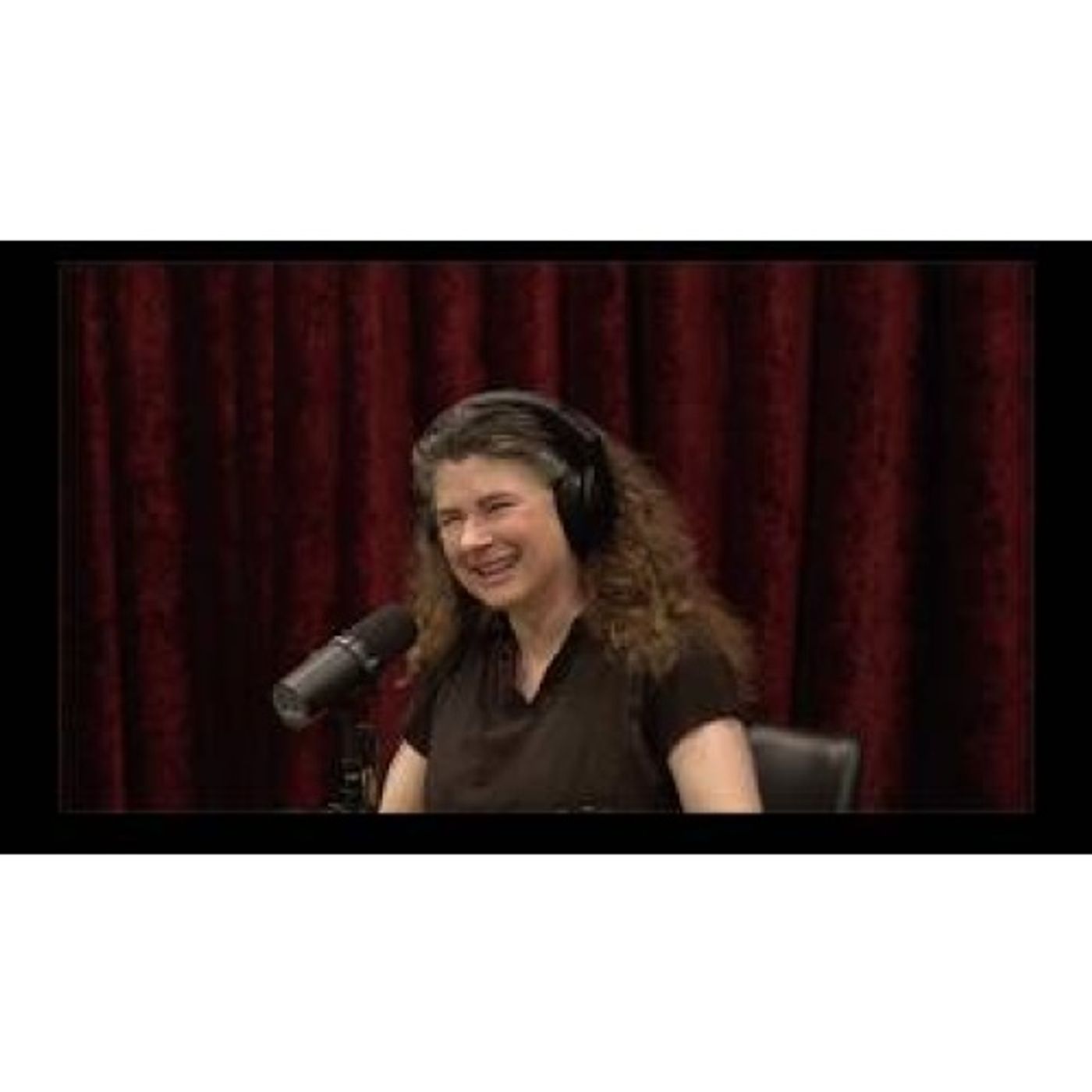 Joe Rogan Experience #2506 - Michelle Thaller [GZCmYrgOZU0]