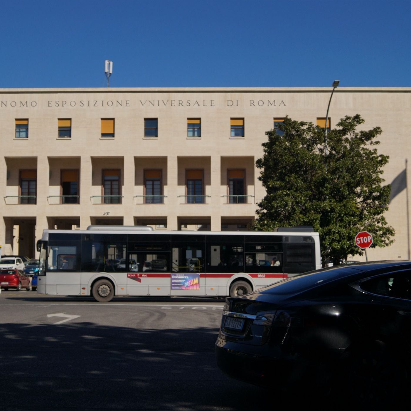 #560 Aborto negato, incidenti sulle strade e sul lavoro e altre storie di Roma episode artwork