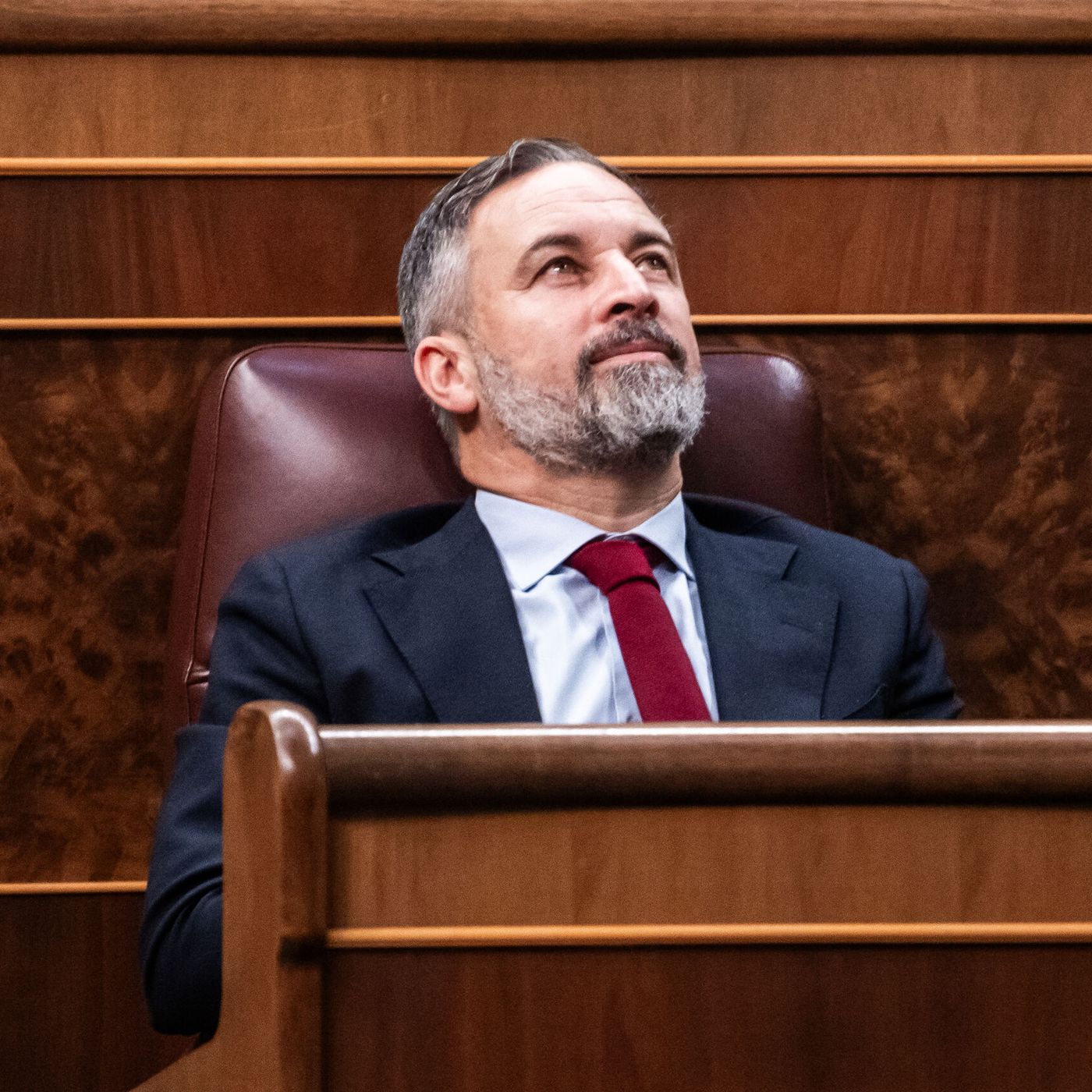 Las Noticias de La Mañana: El PP crece y Vox se hunde en las encuestas: Abascal perdería 6 diputados