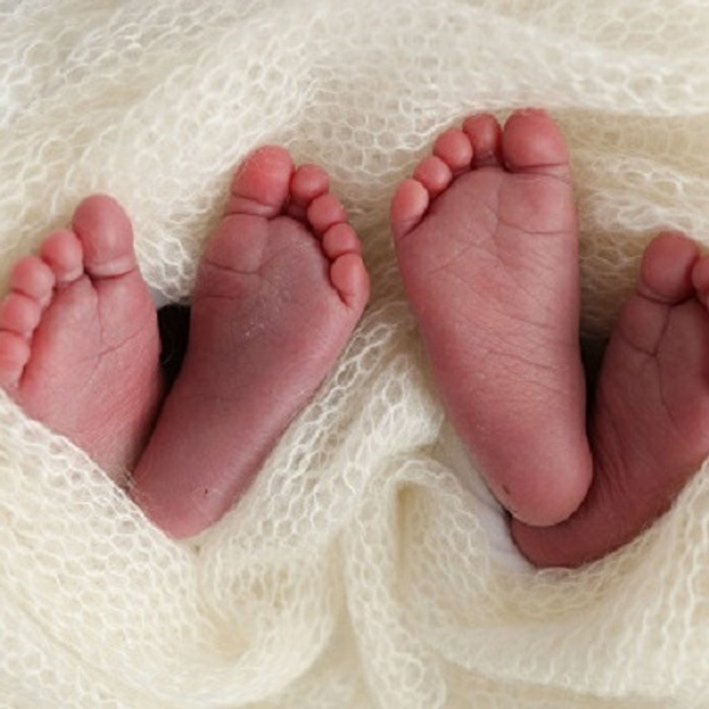 (Joke of the Day) While She Was Unconscious Her Brother Named Her Babies episode artwork