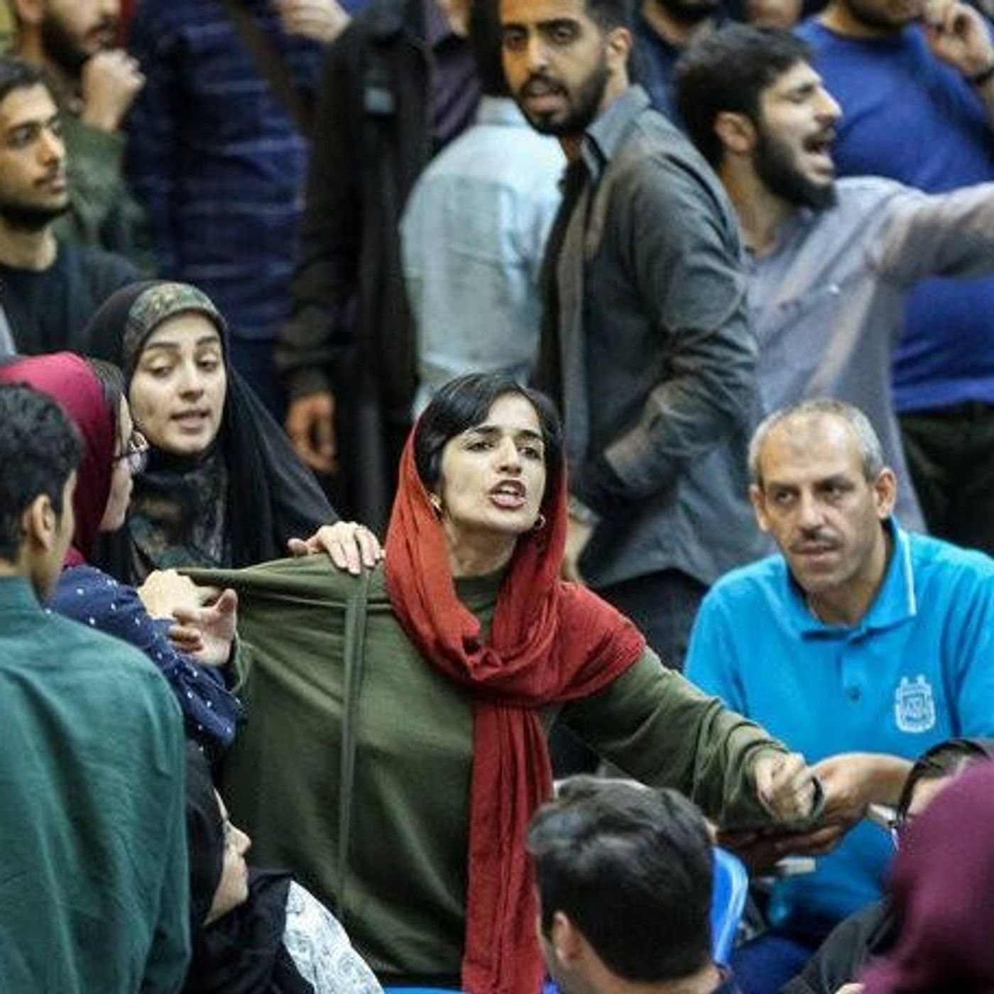 بازداشت پژوهشگران چپ: جمهوری اسلامی برای چه برنامه ای آماده می شود؟ | لیلا حسین زاده کنش‌گر مارکسیست
