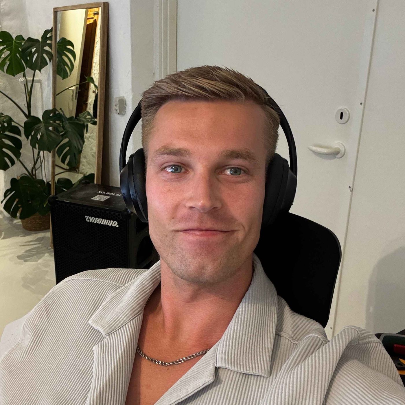 DJTILBUD.dk - Sådan byggede de 3 tilbuds platform fra bunden uden faglig erfaring episode artwork