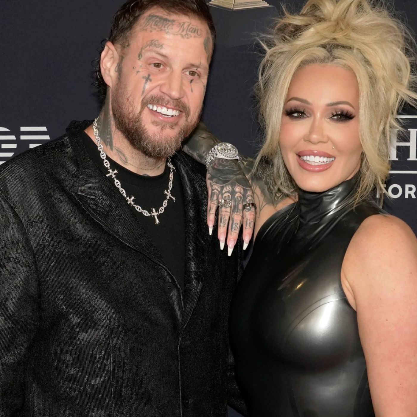 From Vegas Wedding to Divorce Filings: Jelly Roll and Bunnie Xo’s Relationship Timeline episode artwork