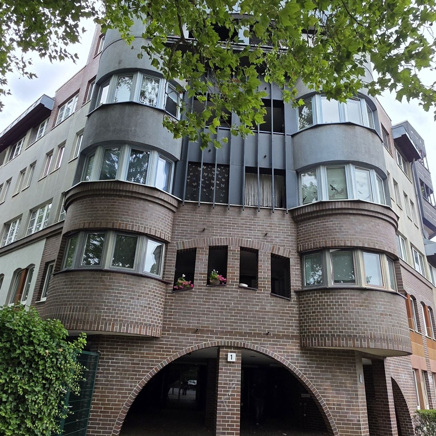 07. Juli 2026 | Steglitz-Zehlendorf (Lankwitz) | Komponistenviertel, Herrenhaus Correns, Prunk, Beschaulichkeit und Industriebaukultur episode artwork