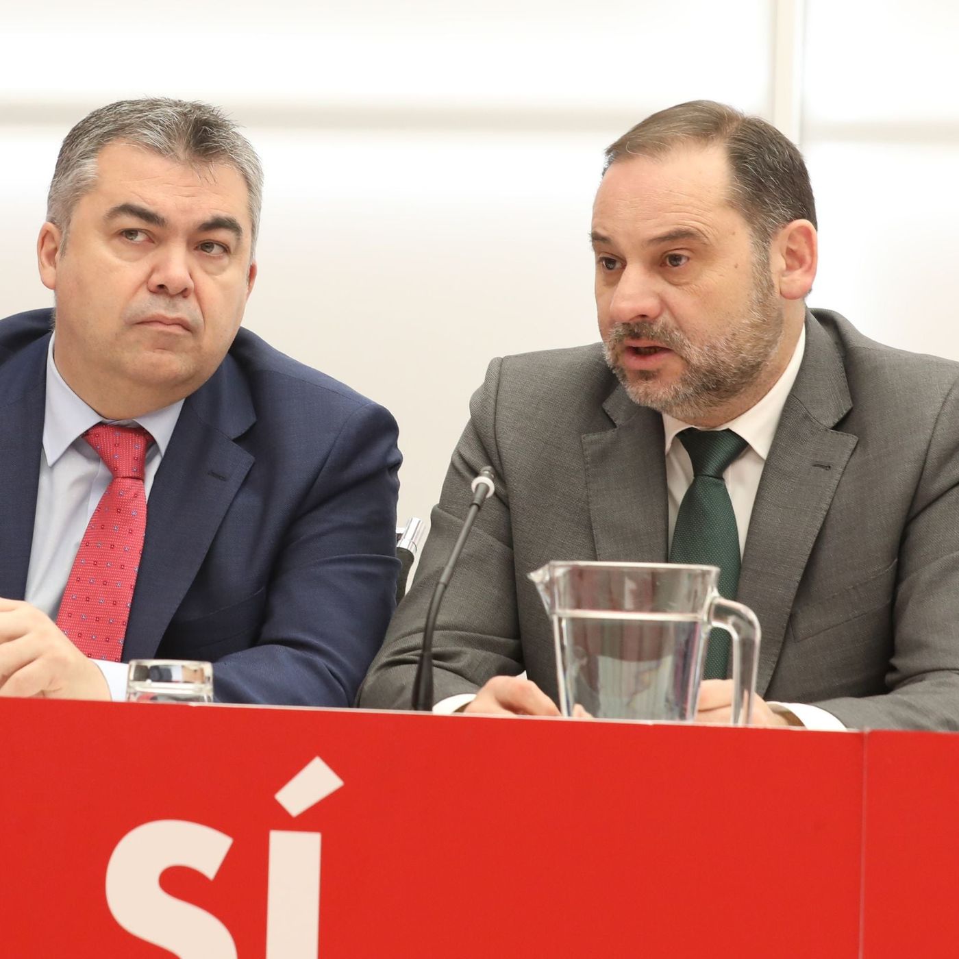 Tertulia: Los nuevos informes de la UCO, la información sobre los Hidrocarburos y Ábalos y un nuevo caso de acoso del PSOE (11/12/2025) episode artwork