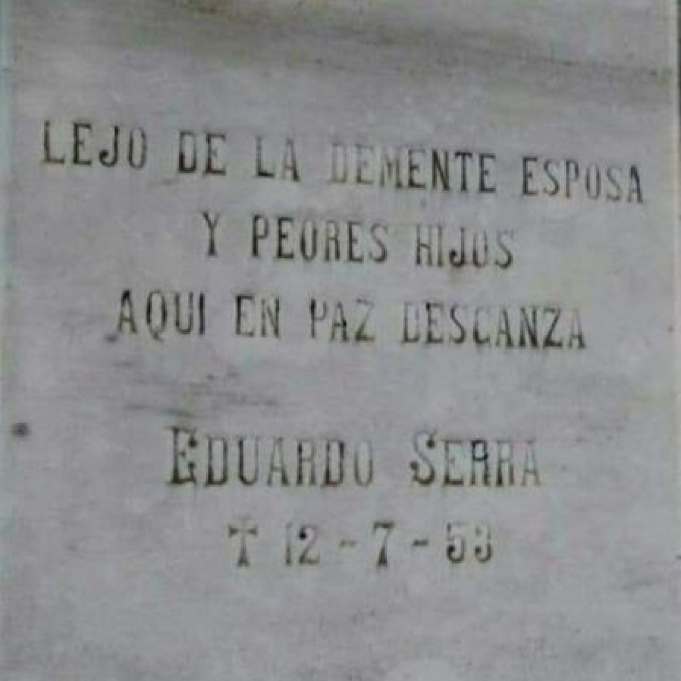 Voces del Misterio RELATO DE TERROR: Donde gimen los epitafios