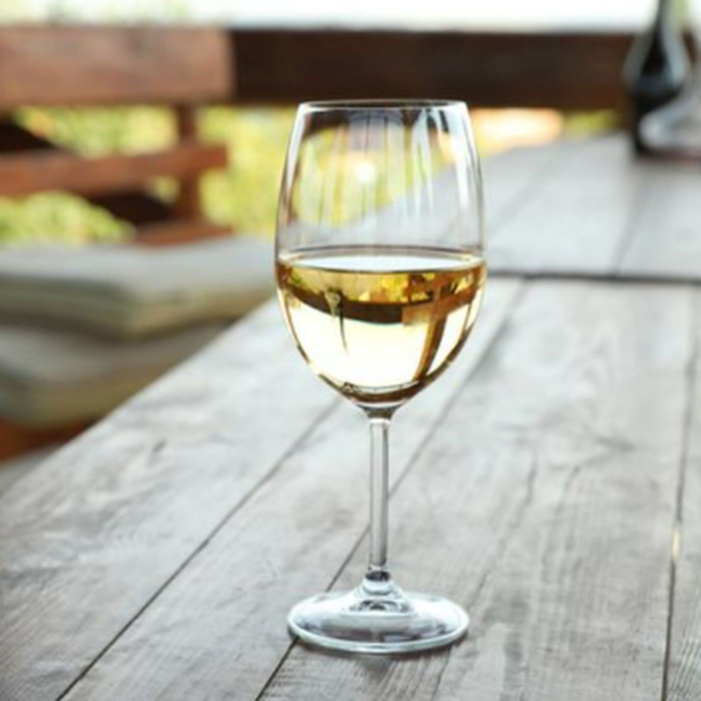What Does Chardonnay Taste Like? Is It Sweet? A Guide to Wine Its Tasting Profile, Notes and Flavors episode artwork
