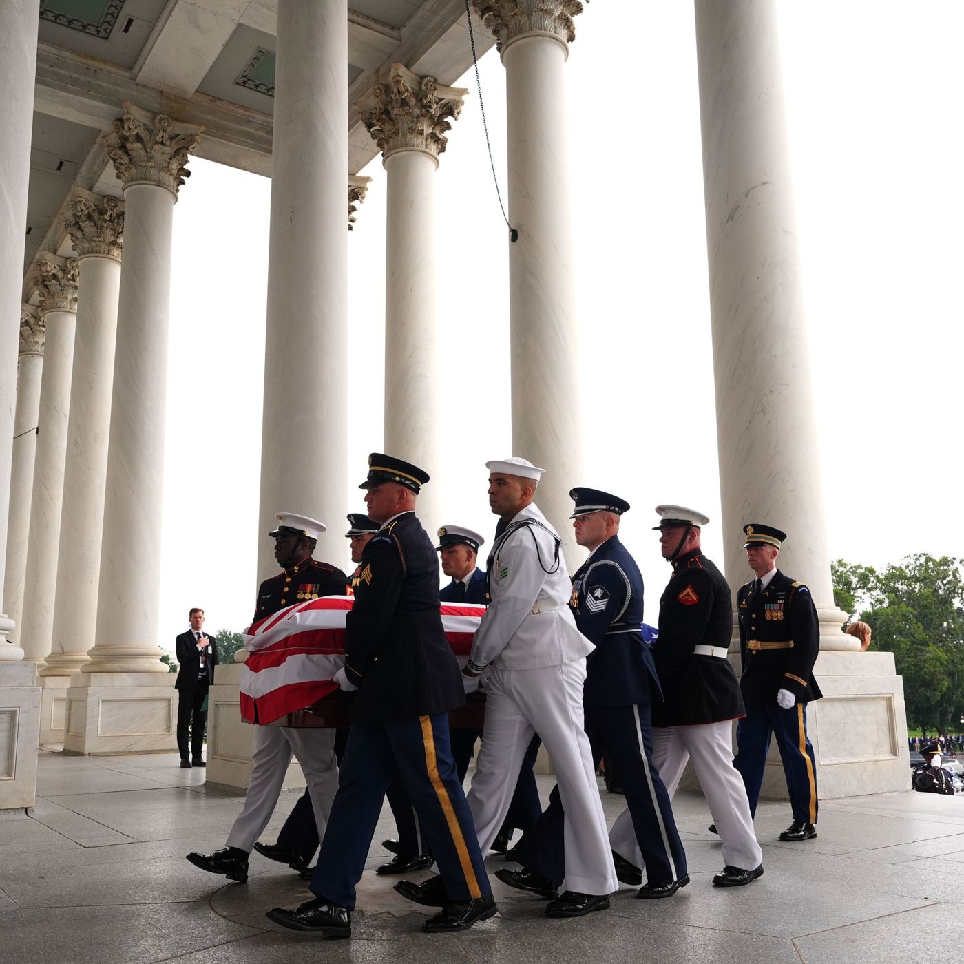 Trump's Lonely War