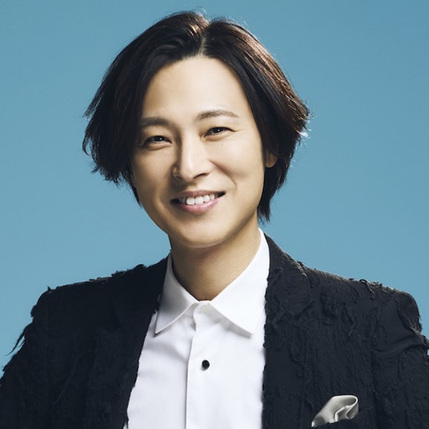 山内惠介、カップリング曲＆ジャケット写真を新たにした新装盤「この世は祭り」発売決定 episode artwork