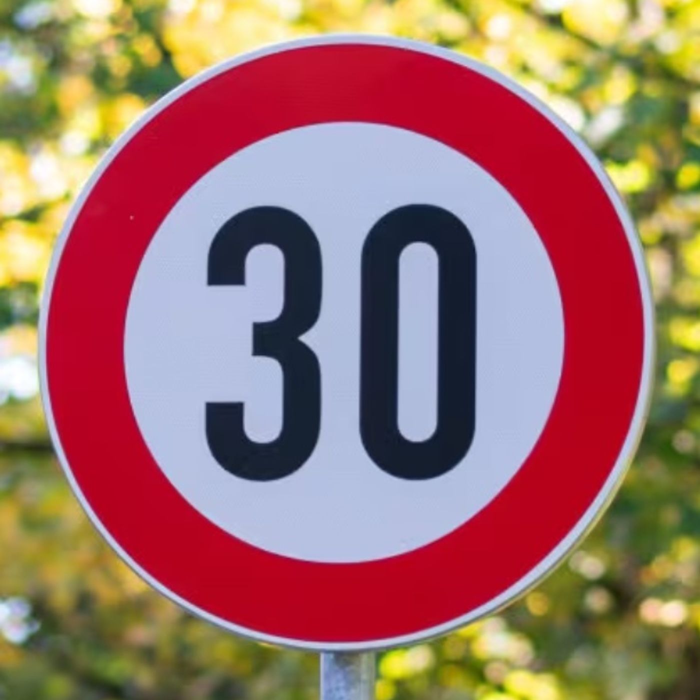 Il limite di velocità a 30 Km/h è il Nirvana degli sfigati rossi