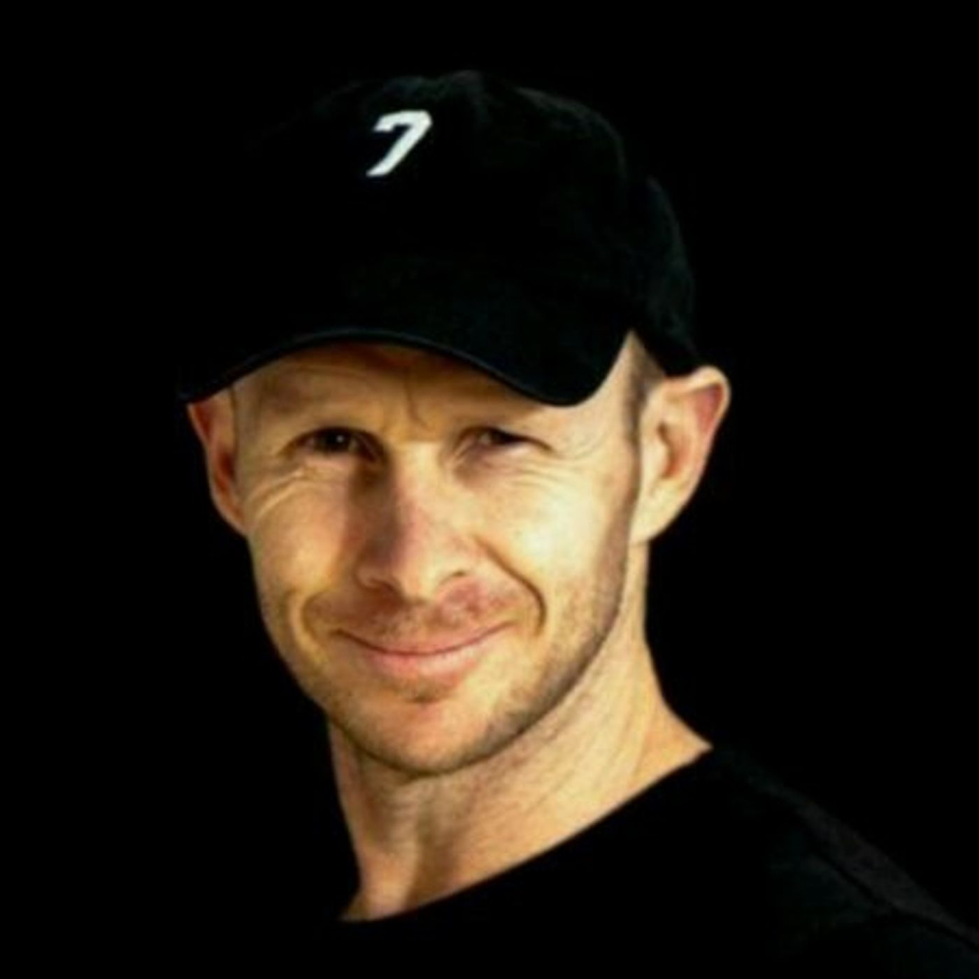Episode 140 - with Mark Llewhellin - Former Army Commando, Endurance Athlete and Author episode artwork
