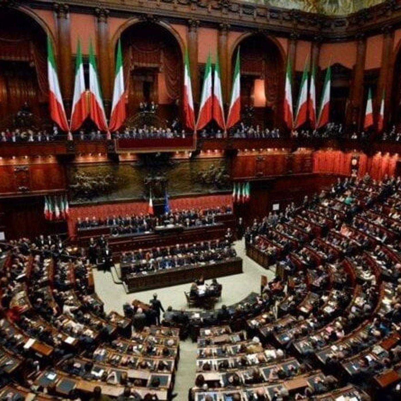 Opportunità di lavoro in Parlamento: 80 posti disponibili tra Senato e Camera episode artwork