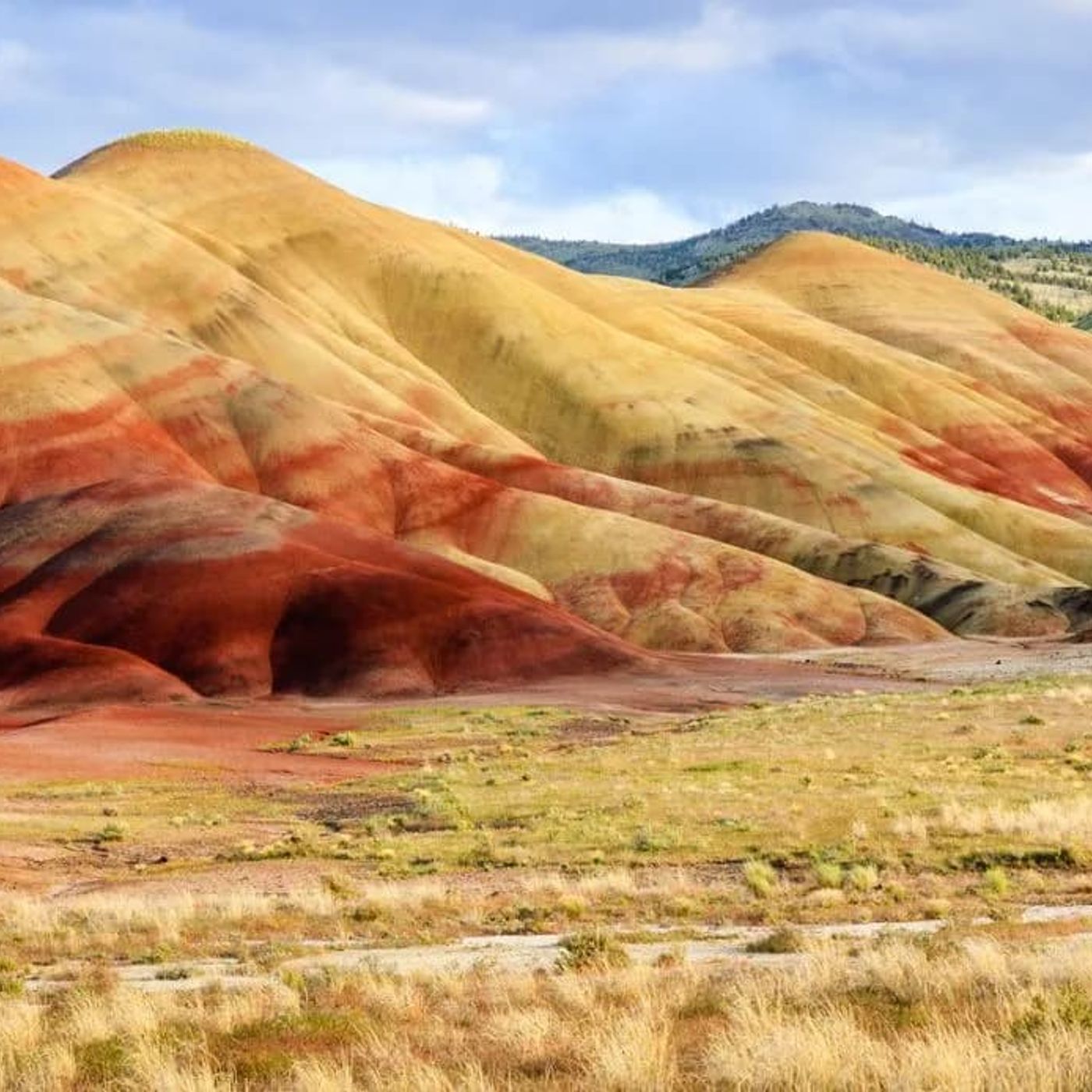 Le painted hills dell'Oregon: un viaggio attraverso 35 milioni di anni di storia episode artwork