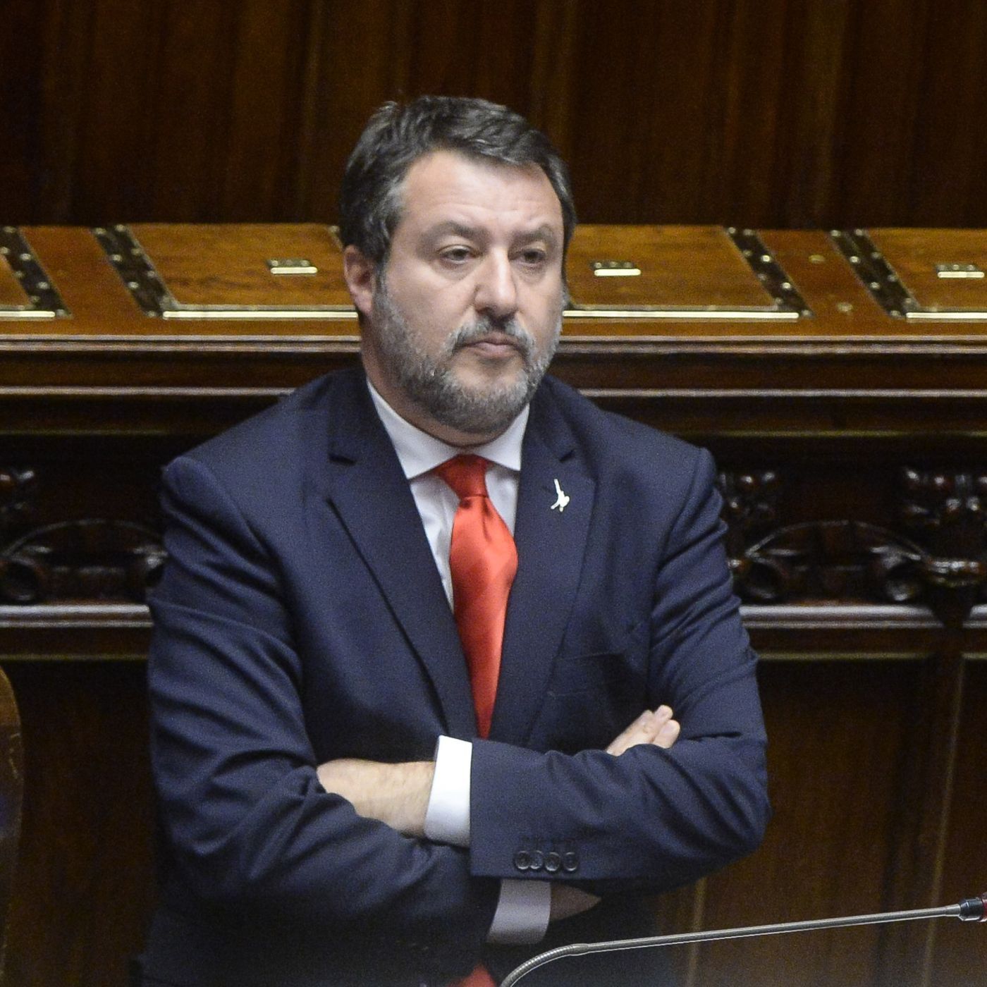Salvini diserta il question time sui disagi sui treni. Poi interviene in aula: colpa della sinistra | 16/01/2025 | Il Corsivo episode artwork