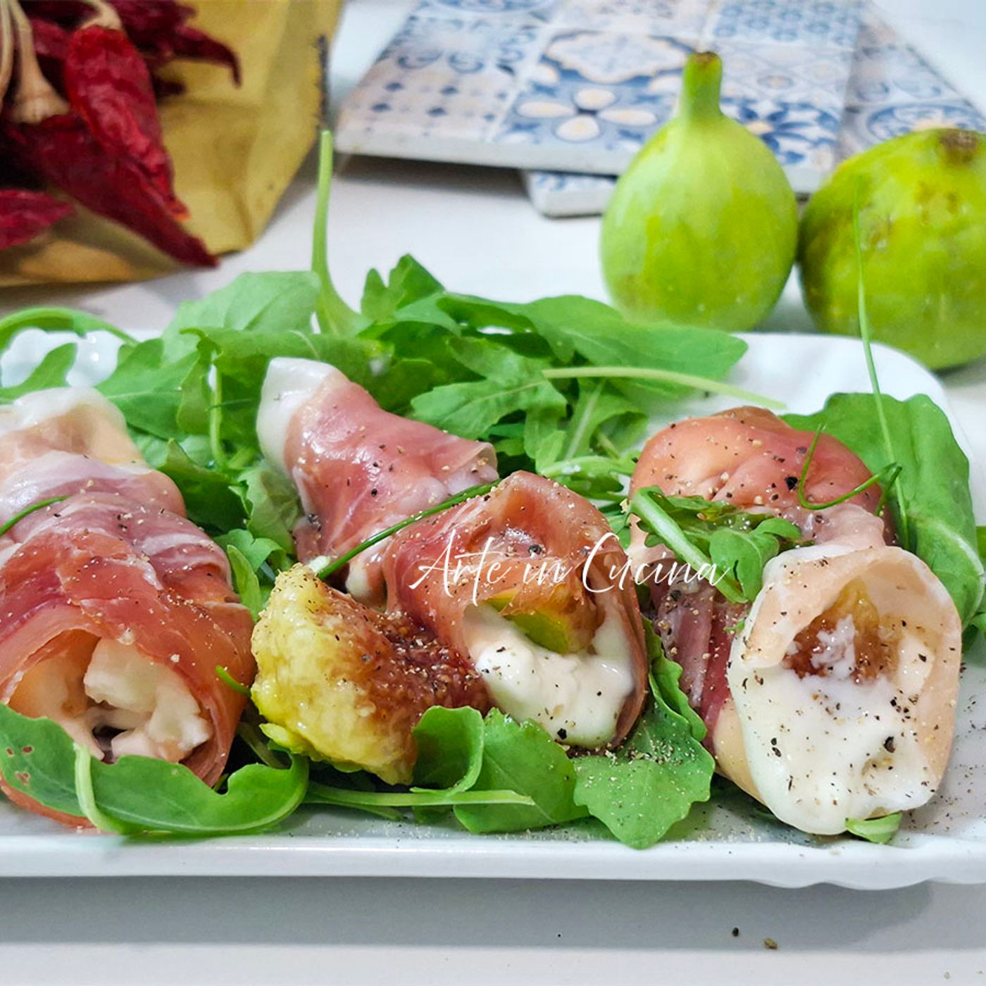 Involtini di prosciutto e fichi con formaggio