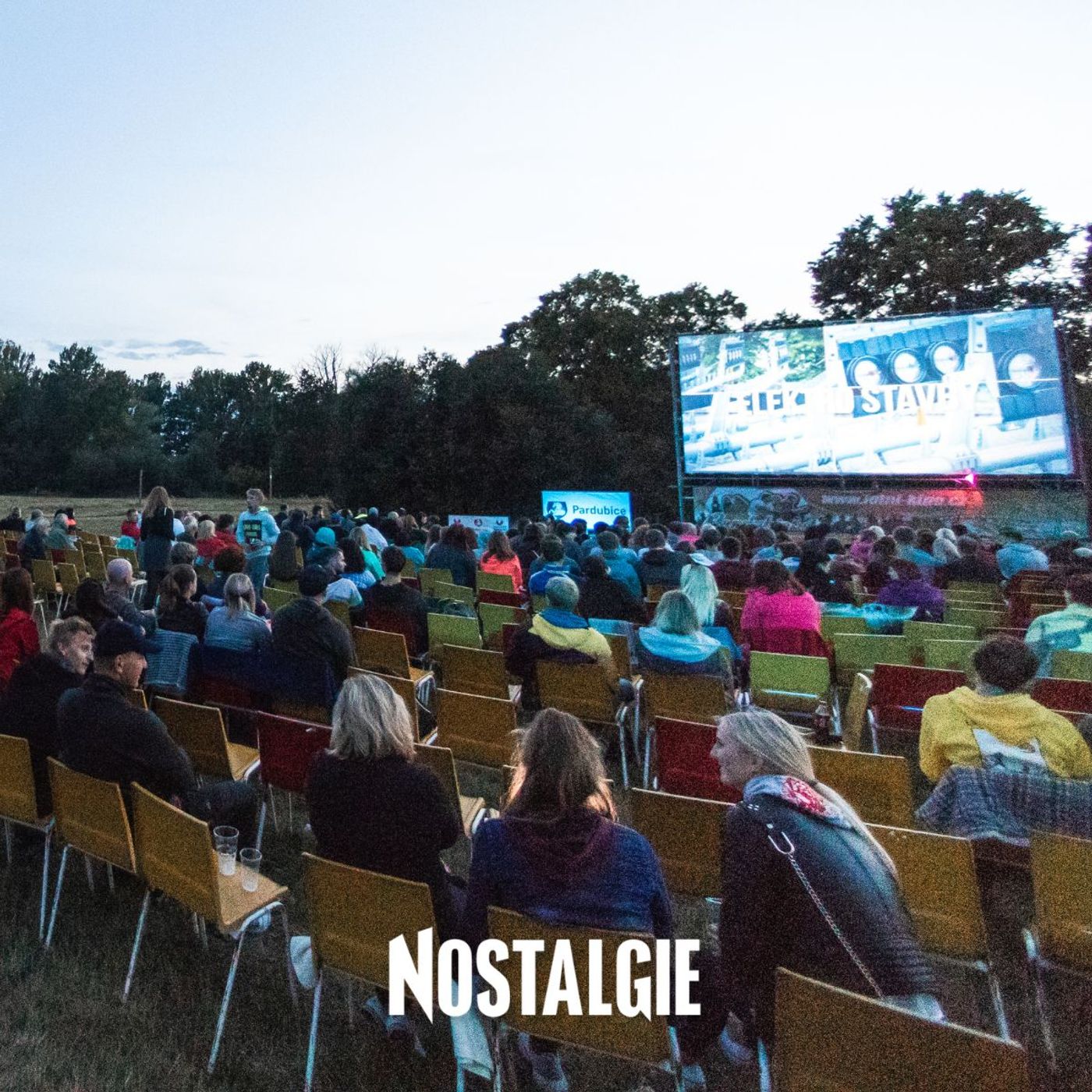 Cinéma en plein air : l’été se regarde à la belle étoile episode artwork