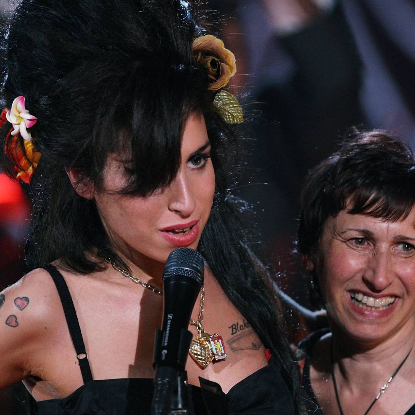Amy Winehouse’s mother leads tributes and reflects on 15th anniversary of her death: “She was a victim of her own success”
