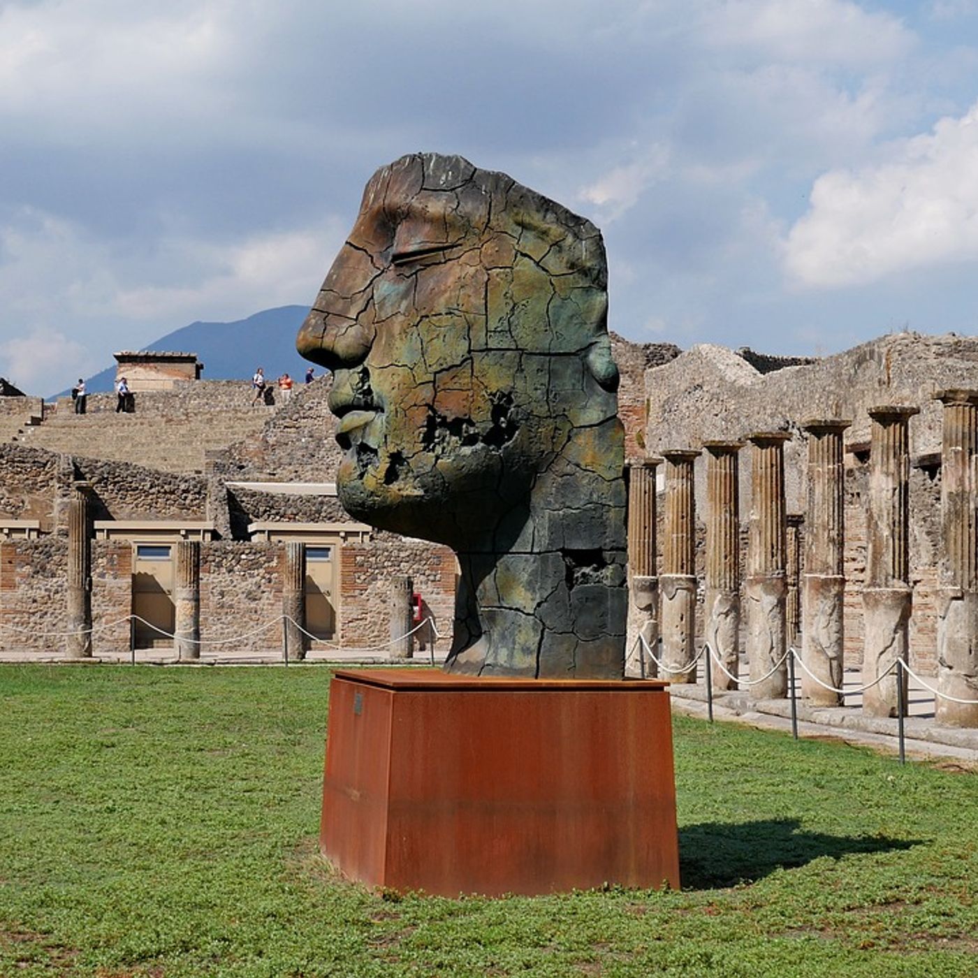 We discovery Pompei and Vesuvius volcano episode artwork