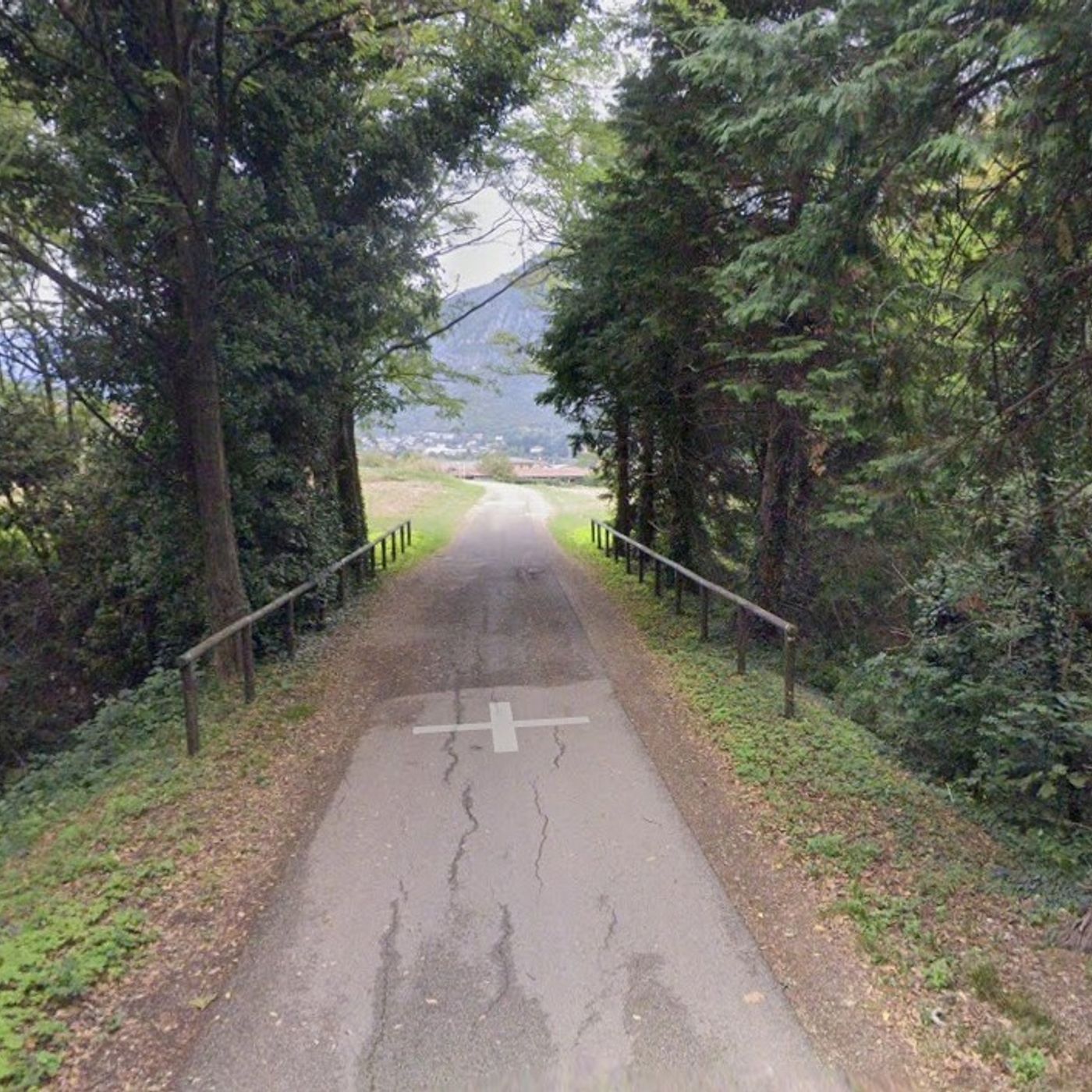 Trovato insaguinato e col cranio sfondato sotto un ponte: è giallo sul ferimento di un 38enne romeno