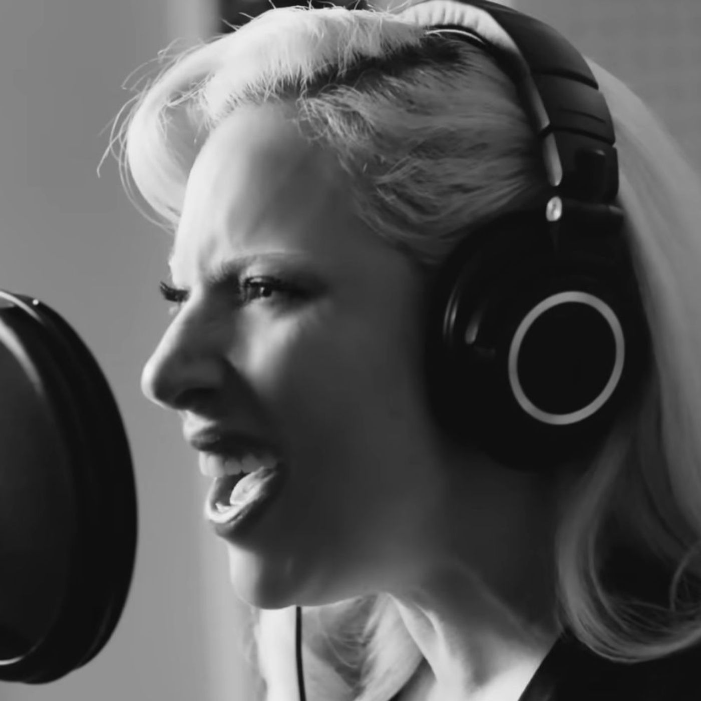 Lady Gaga: son titre pour le Super Bowl episode artwork