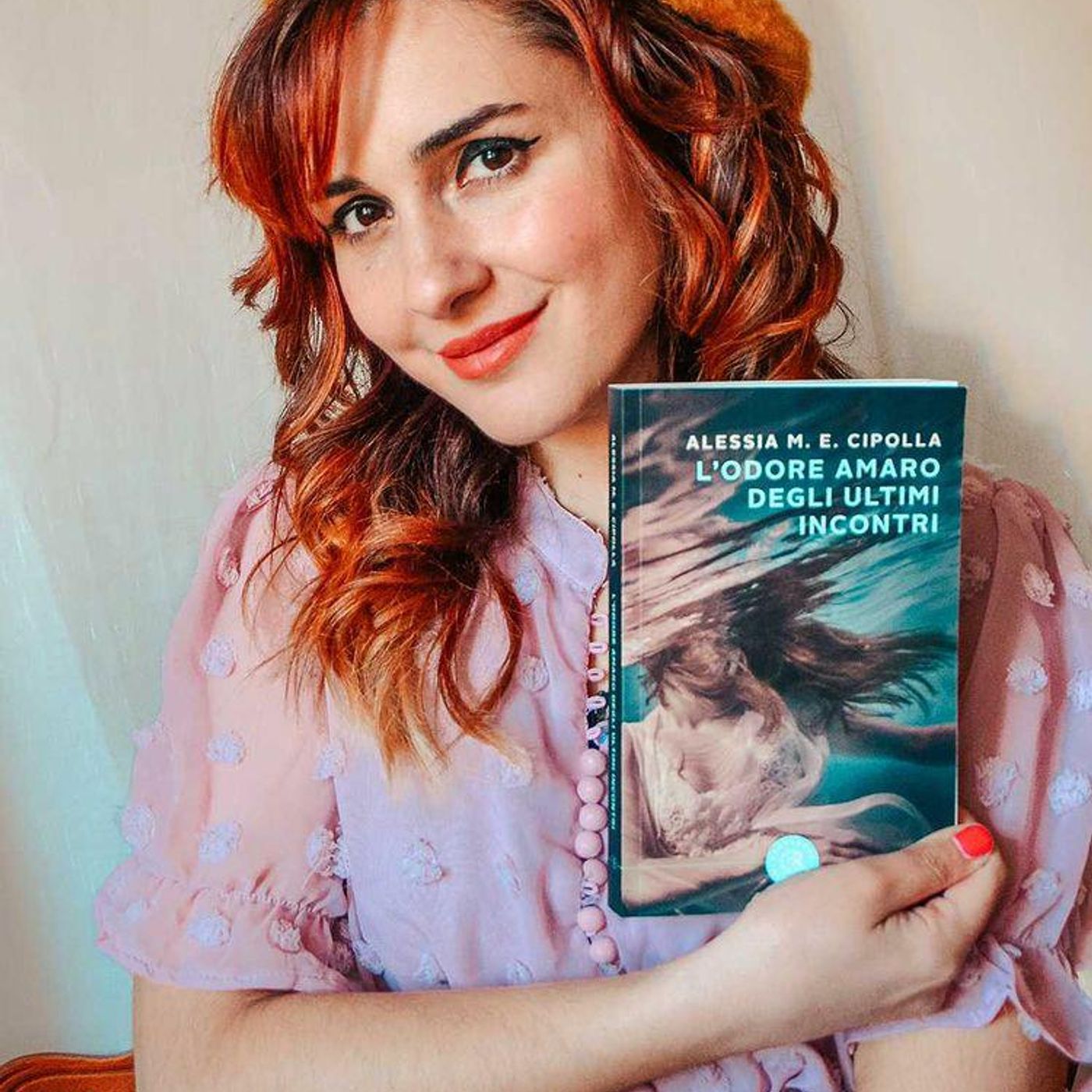 Intervista ad Alessia Cipolla sul suo libro "L'odore amaro degli ultimi incontri" episode artwork