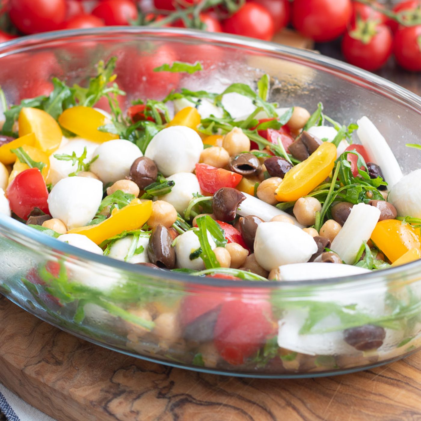Insalata di ceci con pomodorini, rucola e mozzarella episode artwork