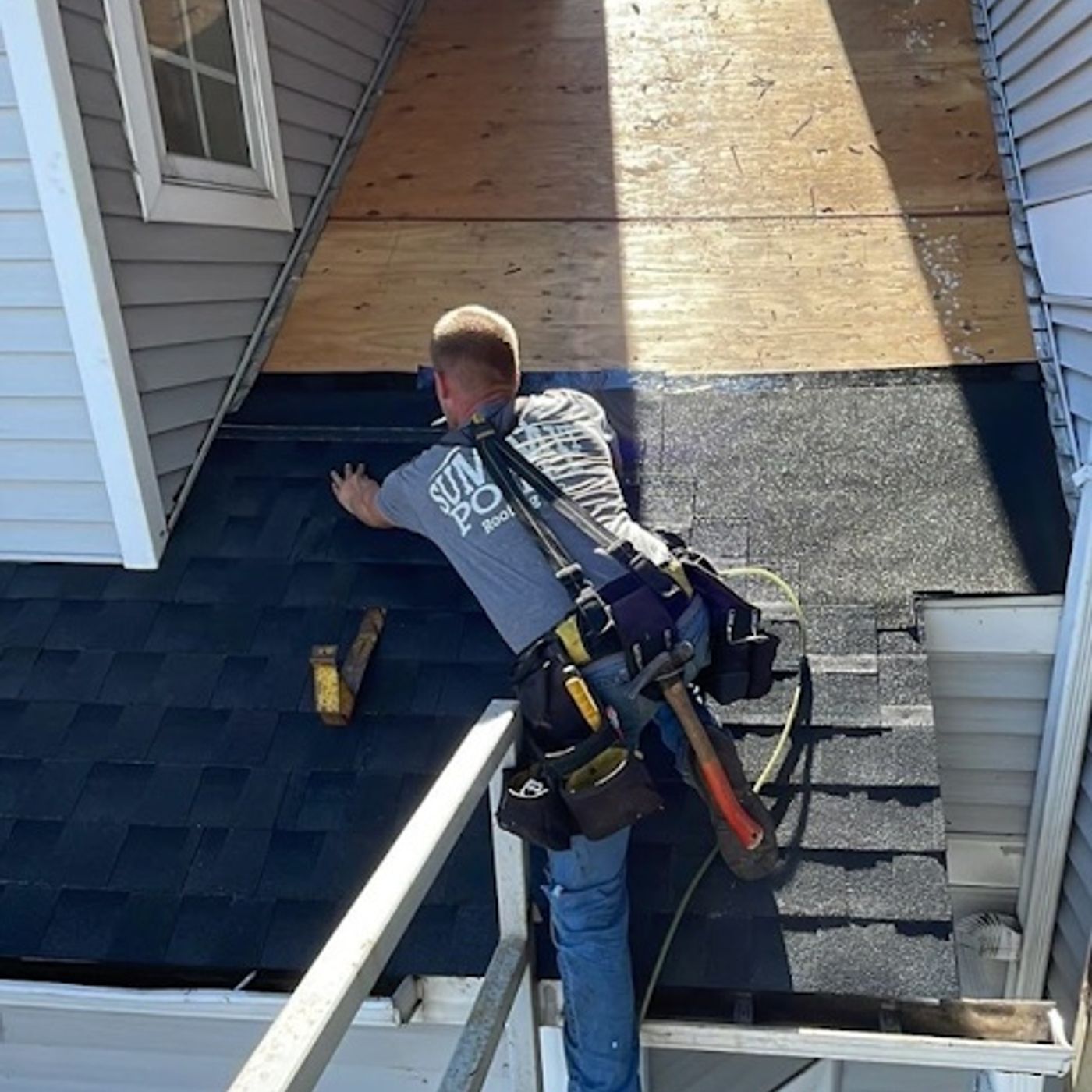 Finding the Right Roof Repairman in Michigan Today episode artwork