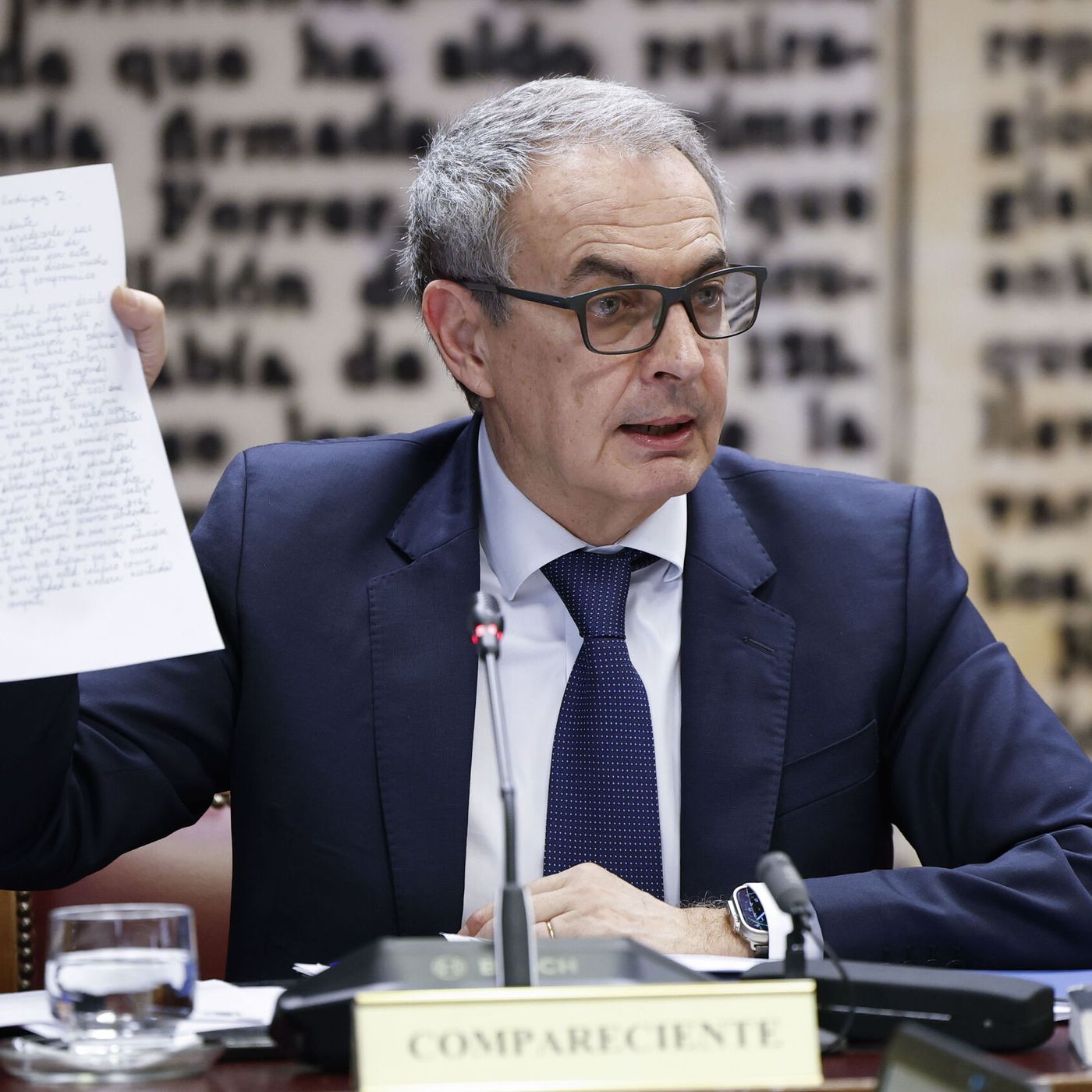 Tertulia de Federico: Zapatero ensaya su alegato de defensa