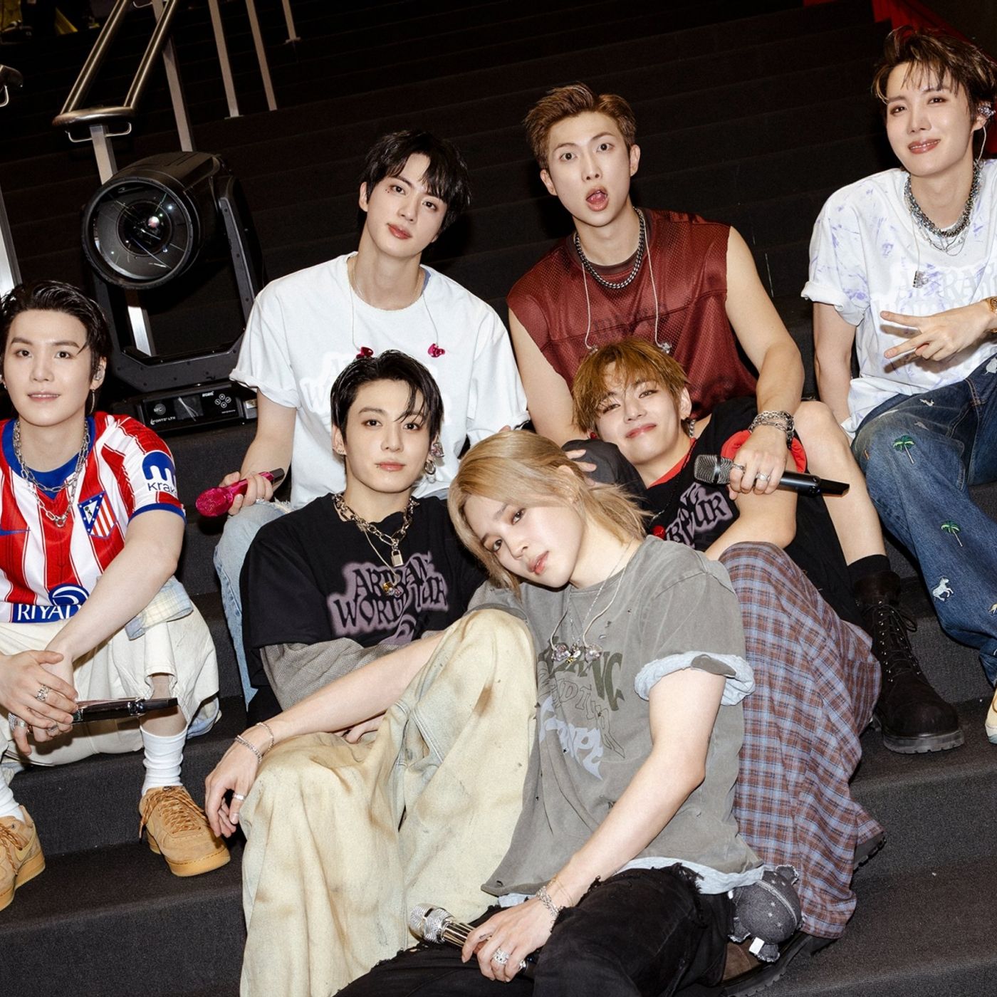 BTS’s “ARIRANG” Becomes 1st Album By Korean Artist To Spend 12 Weeks In Top 10 Of Billboard 200 | Soompi episode artwork
