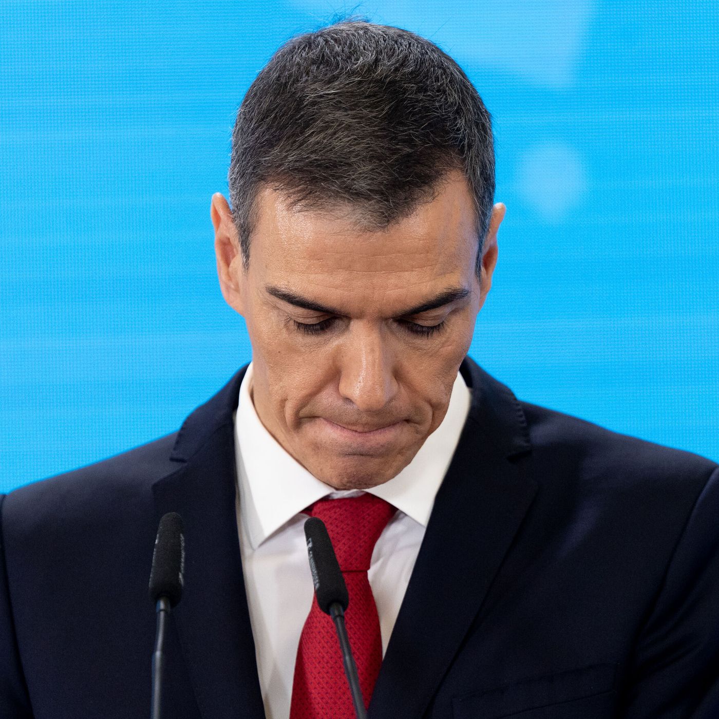 Tertulia de Carlos Cuesta: Las novedades judiciales y el batacazo de Sánchez en las encuestas