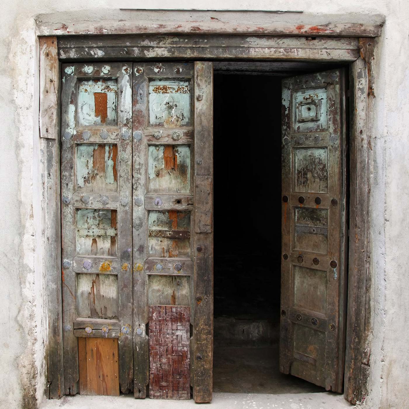 Episode 67: Things That Crawl Out of Cemeteries