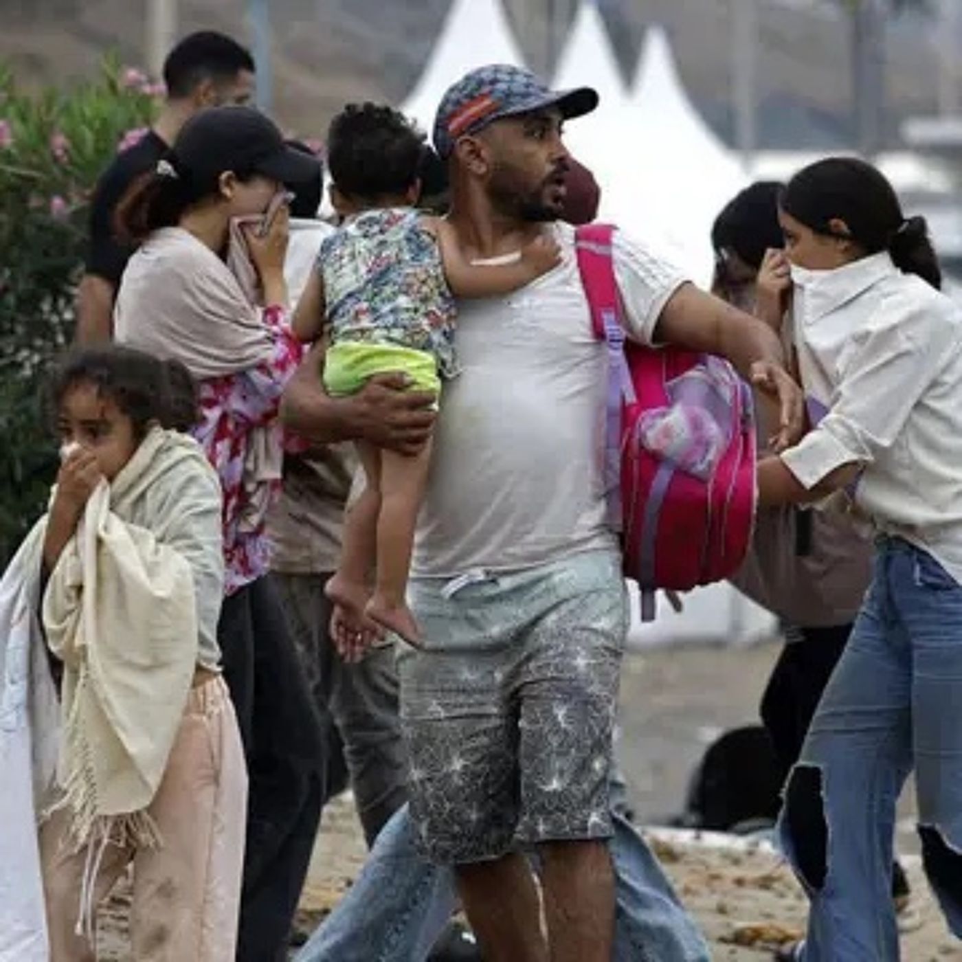 ESPAÑA. Crisis migratoria sin precedentes en Ceuta: miles de personas cruzan la frontera. episode artwork
