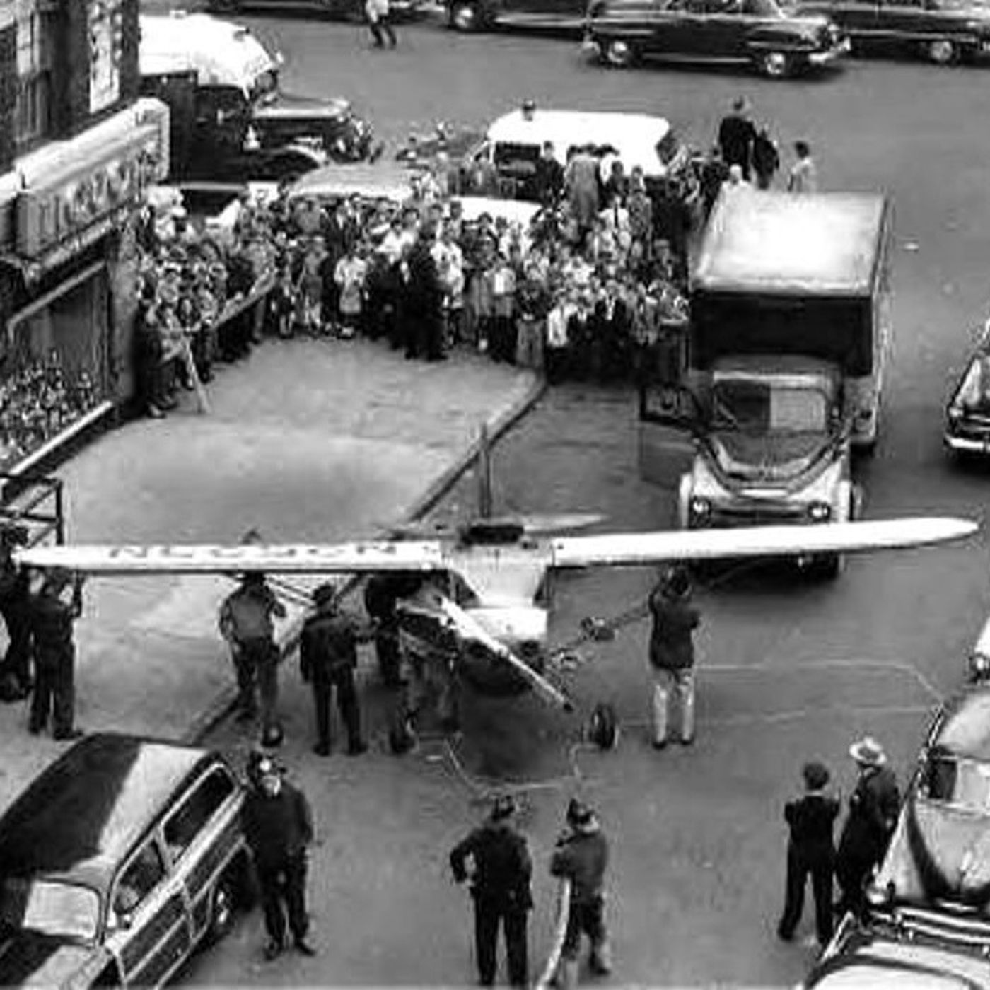 Landing an airplane on a city street, drunk, to win a bar bet....The tale of Thomas Fitzpatrick (@~9:47) episode artwork