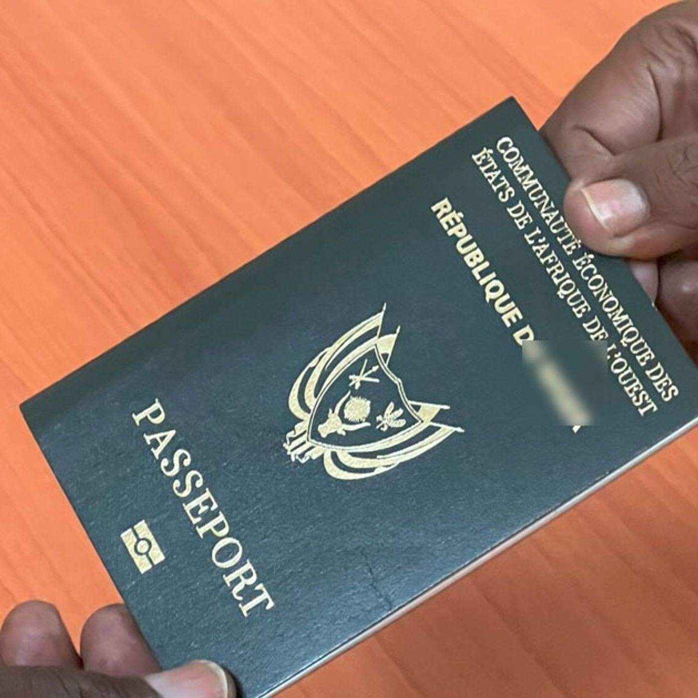 Le journal du 09 juin 2025 - Suspension temporaire des visas étudiants dans les ambassades américaines episode artwork