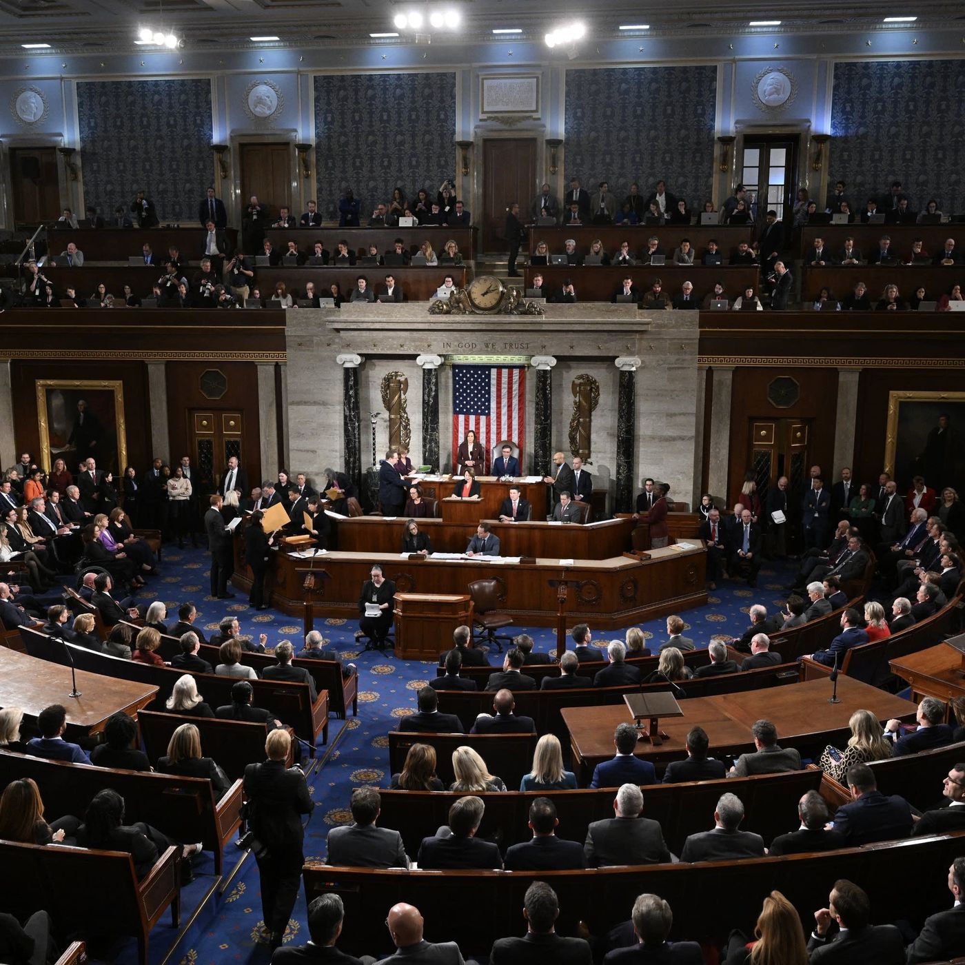 The tax cut zealots vs. the budget hawks