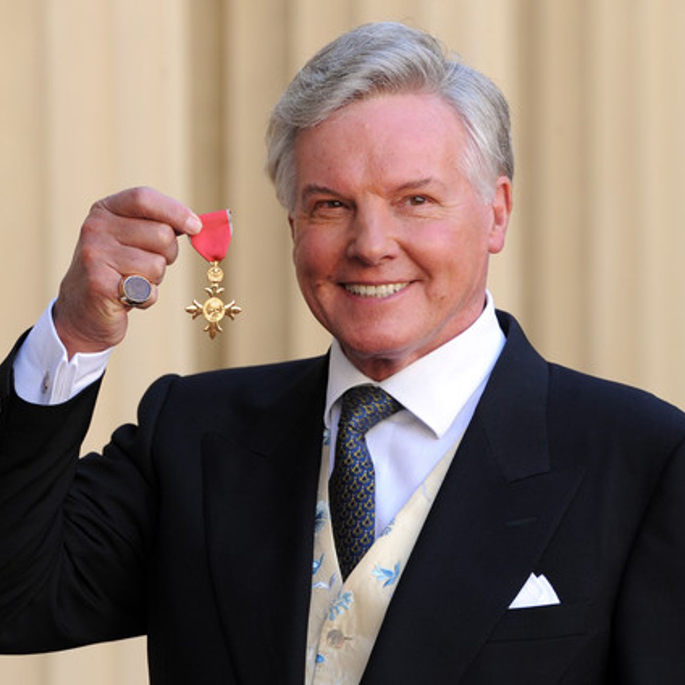 jess conrad OBE Talks to Chris Phillips 1st of July 2022 jess conrad OBE Talks to Chris Phillips 1st of July 2022